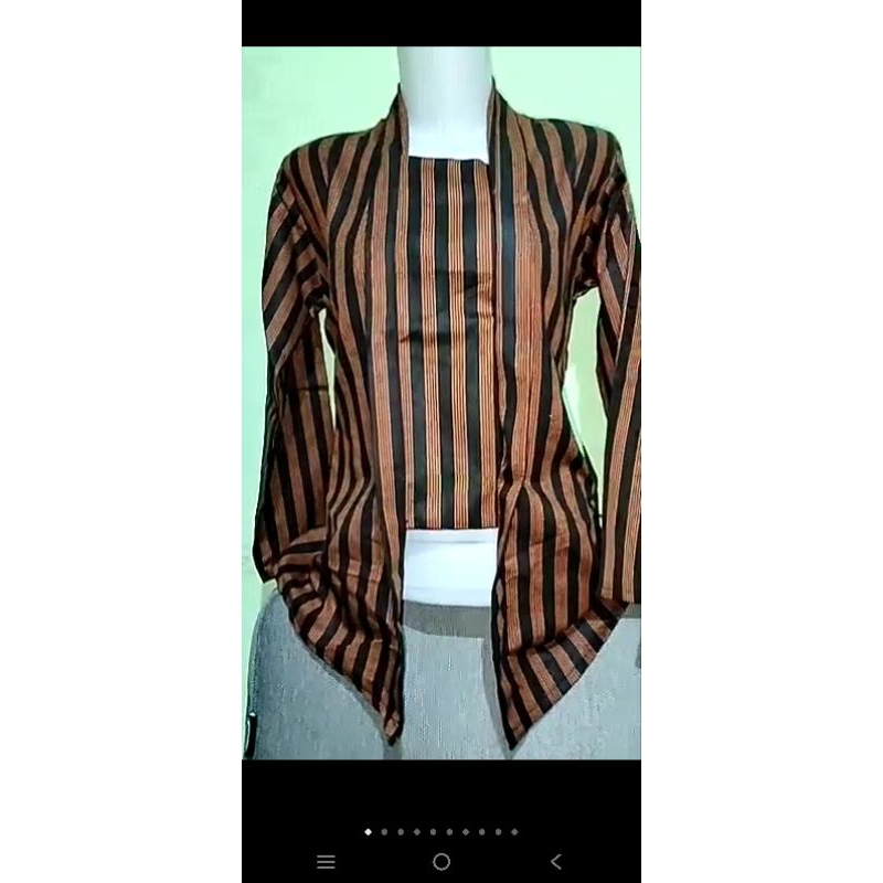 Atasan kutu baru lurik