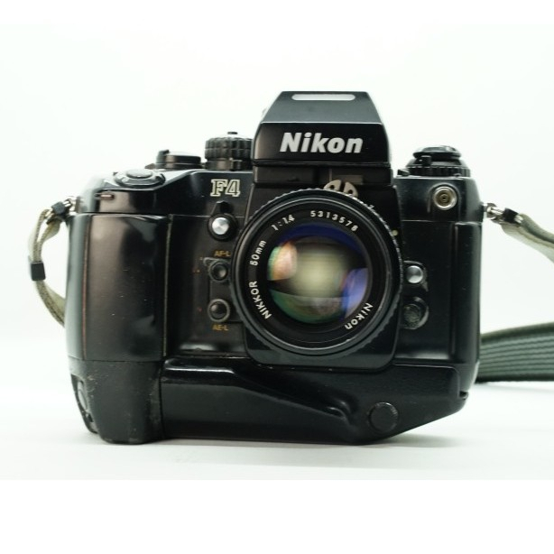 Nikon F4 Kamera Analog + Lensa nikon 50 mm f1.4 Ais