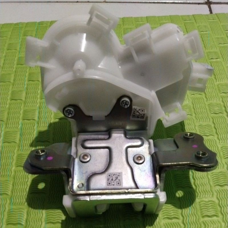 Door Lock Bagasi All new Pajero Sport copotan Asli