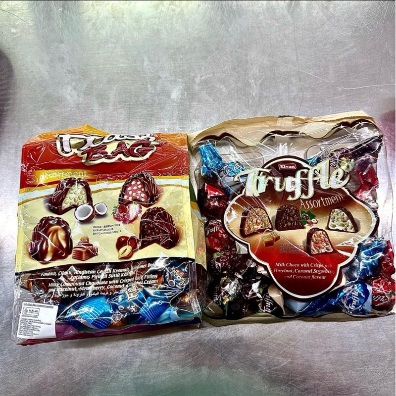 

Cici Flash Bag dan Truffle Assortment Coklat mix 400gr