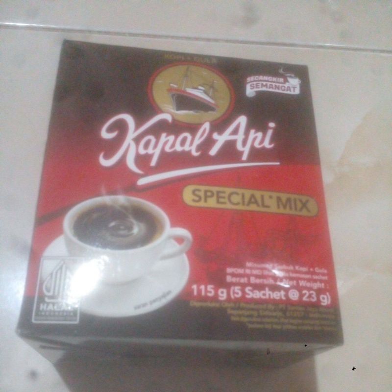 

Kopi kapal api mix box isi 5 sashet kopi kapal api special