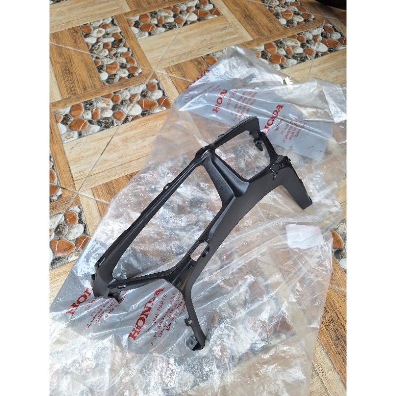 garnish garnis cover lampu depan vario 125 2022 2023 k2v