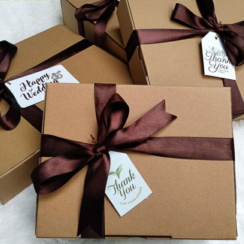 

Kotak kado untuk hadiah include pita / Box Hampers / Box Gift
