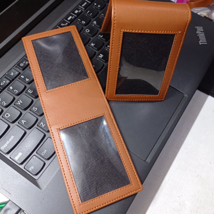 

Serbu Untung TEMPAT ID CARD MAGNET DUA KARTU COKLAT NAMETAG SAKU