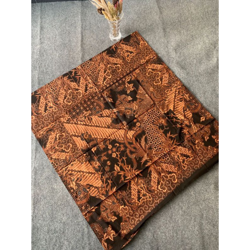 Kain Batik Solo Katun Semi Pola Tulis merak