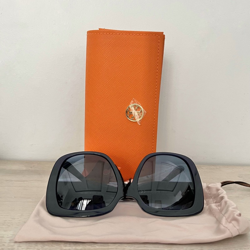 Kacamata Wanita Tory Burch Milky Navy TY719U