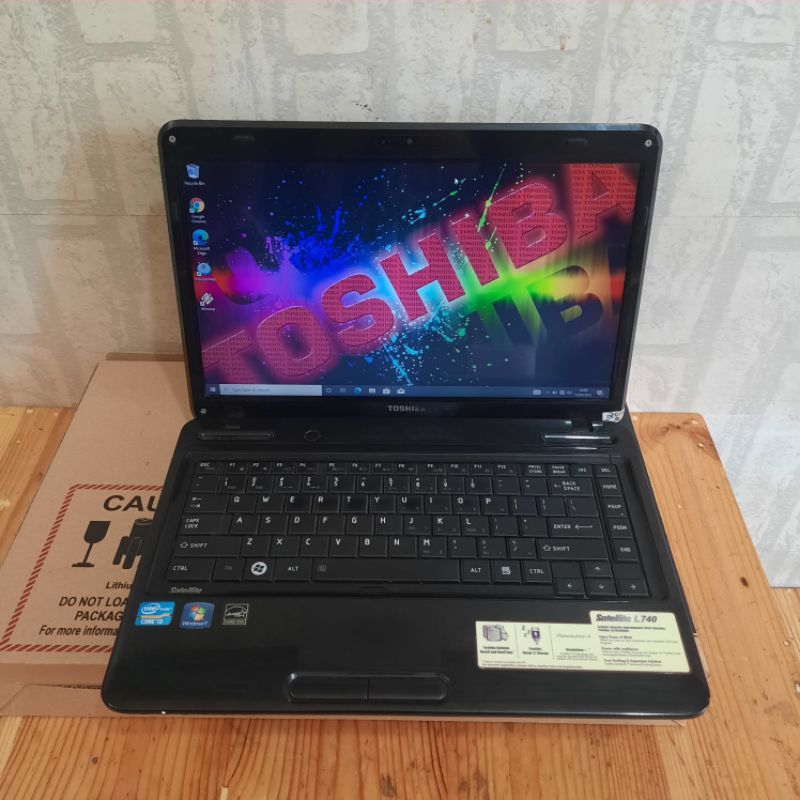 Laptop Toshiba Saltelite L740, Core i3-2350M, Ram 4/320Gb, Hd Graphic, Black