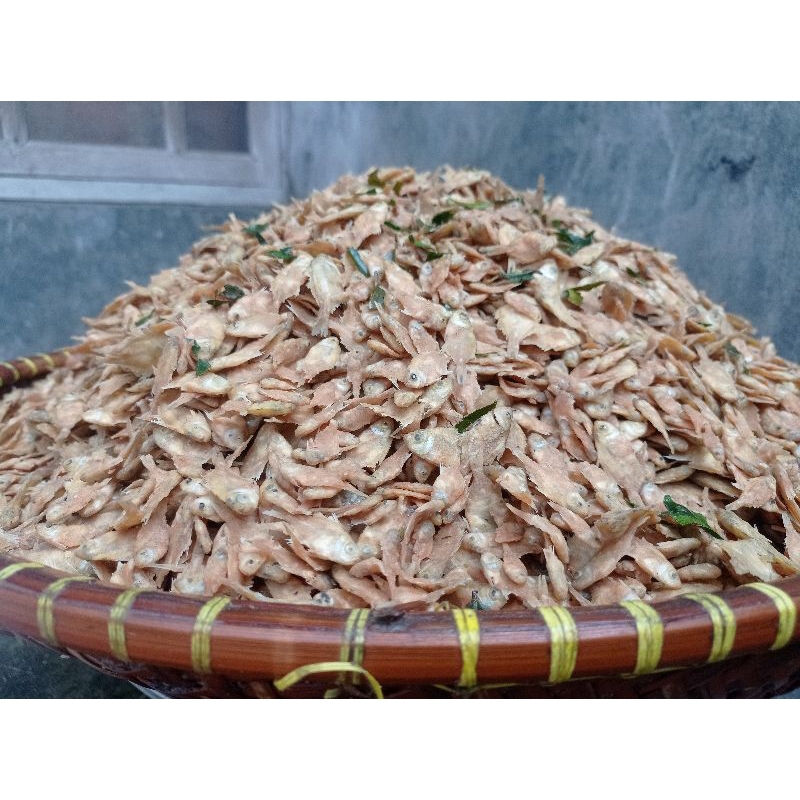 

Baby fish Ikan pepetek crispy original & balado pedas 500 gram gurih & renyah daun jeruk