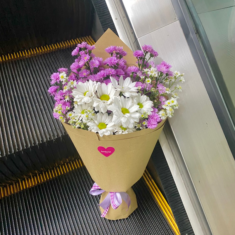 Byrflorist - Ami Bouquet Aster Putih Pikok Medium (Buket Bunga Asli/Fresh Flower)