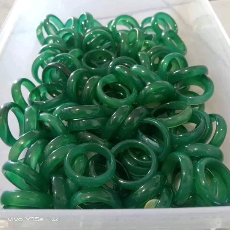 Cincin batu giok asli