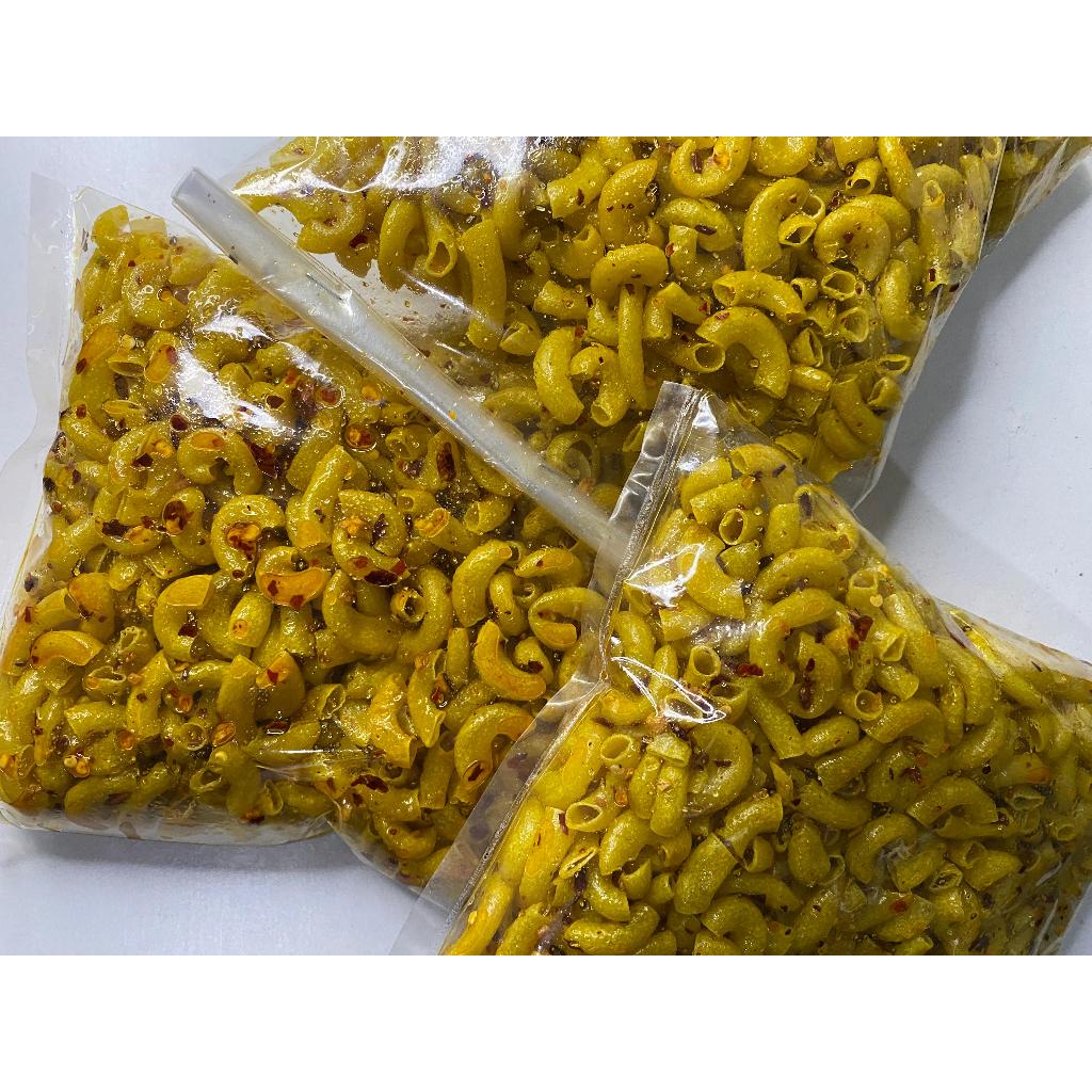 

MAKARONI KUNING PEDAS 250g-NGEMILKUYS!!!