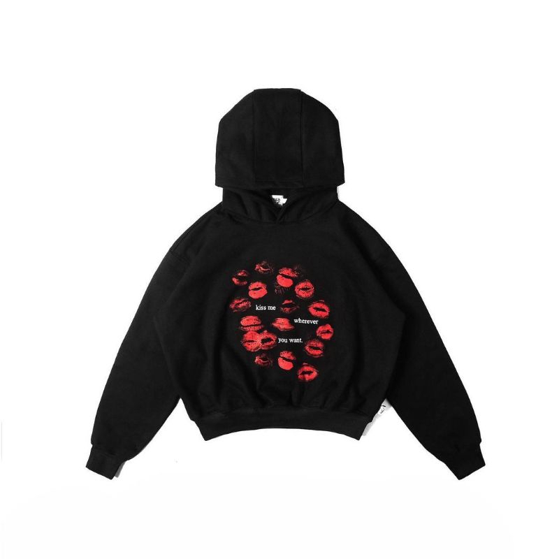 Hoodie kiss me black last restock