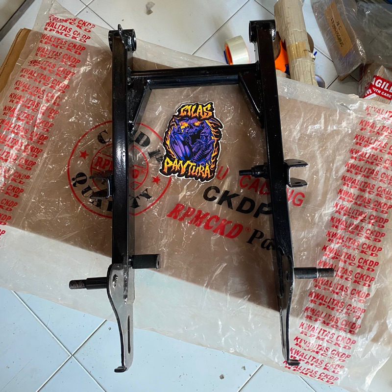 Swingarm Swing Arm Suzuki RC80 RC100 RC 80 100 Bravo Chrome