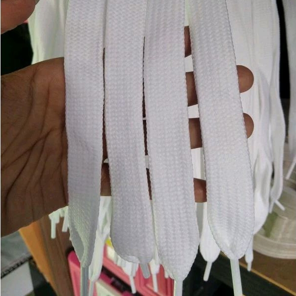 tali sepatu 2cm, panjang 135cm
