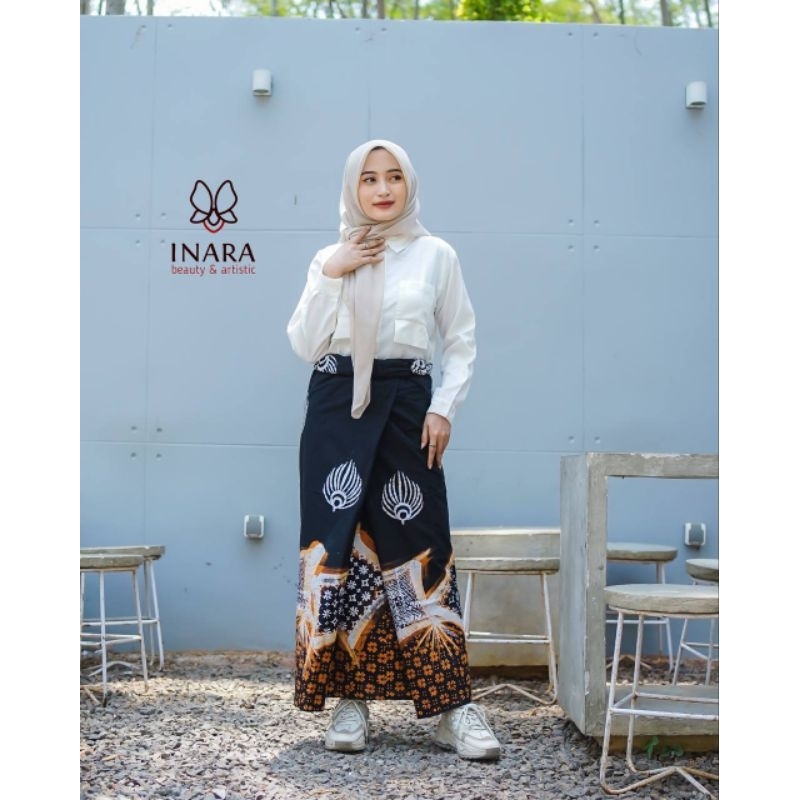Sarongku.id - Sarung Batik Inara Motif 53 Hitam orange Batik - sarung batik wanita -  sarung santri 