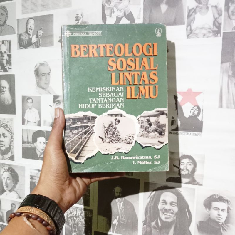 Berteologi Sosial Lintas Ilmu: Kemiskinan Sebagai Tantangan Hidup Beriman | J. B. Banawiratma | J. M