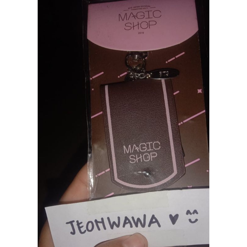 READY STOK official keyring jungkook japan fanmeet magic shop