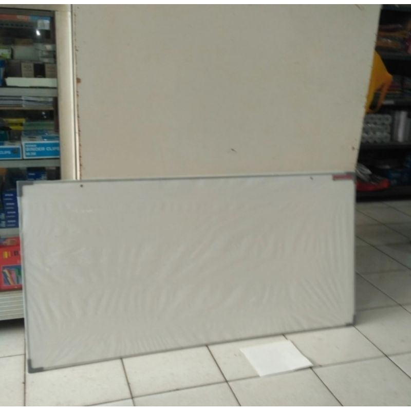 

Cemerlang White Board Single Face Non-Magnet 60 cm x 120 cm / Papan Tulis.