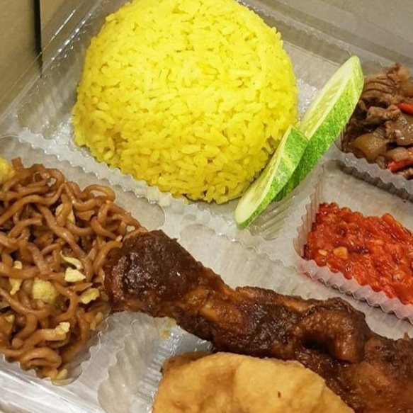 

STOK SIAP COD Nasi Box Kotak Nasi Kuning isi 7 Halal Enak Murah Prasmanan