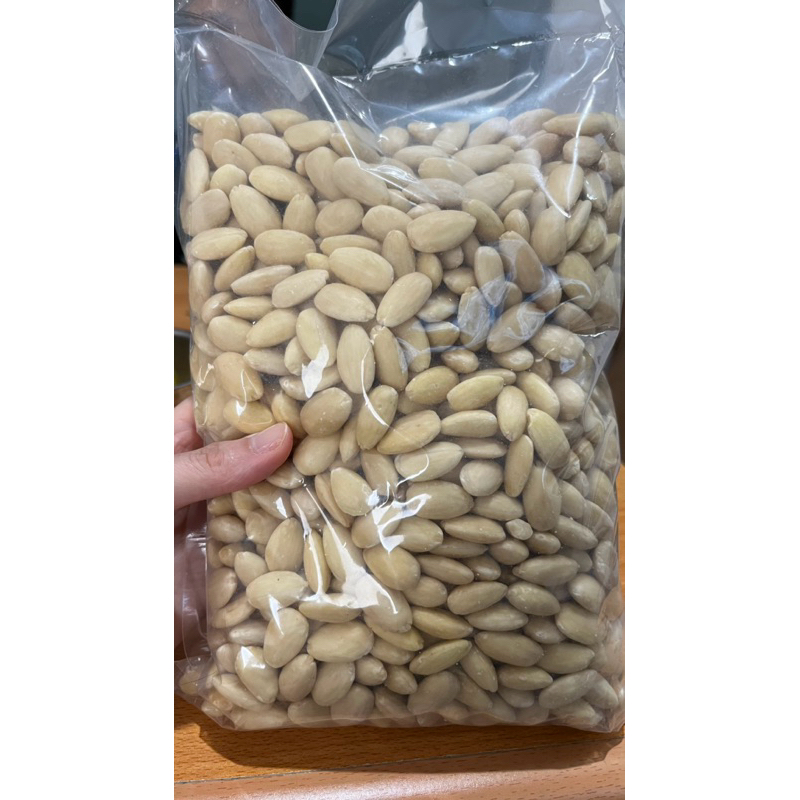 

Kualitas bagus / Almond Blanched / Almond utuh / Almond Kupas Tanpa Kulit 100gr - 250gr