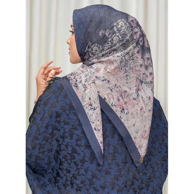 The Ederra 2.0 Voile Square - Galaxy