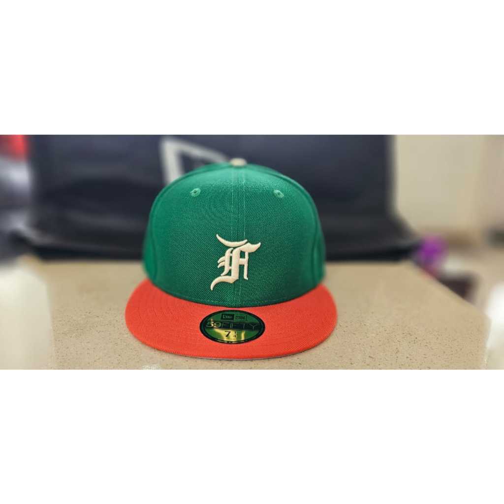 Topi Caps New Era Fear of God FOG 59 Fifty 7 1/4 Essential - Hat New Era FOG