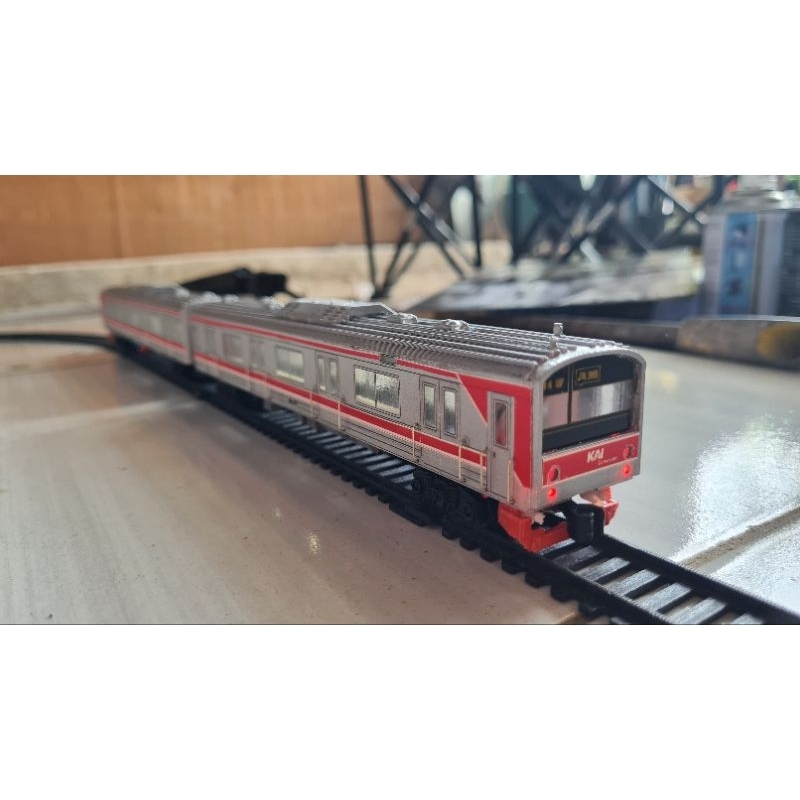 miniatur KRL seri JR205 skala HO railking