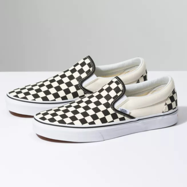 Sepatu Slip On Catur Hitam Putih