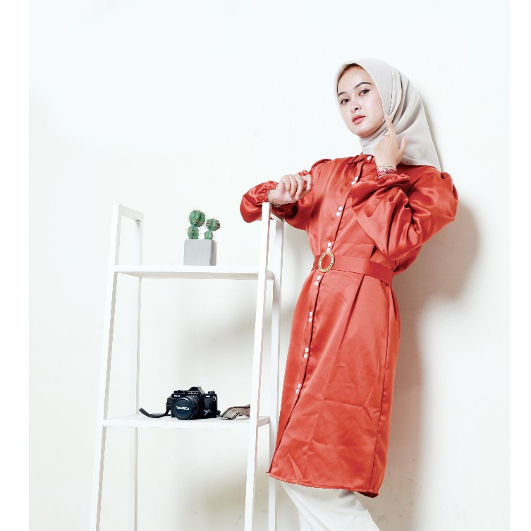 Long Tunik Wanita Model Polos Motif Belt Bahan Satin Maxmara