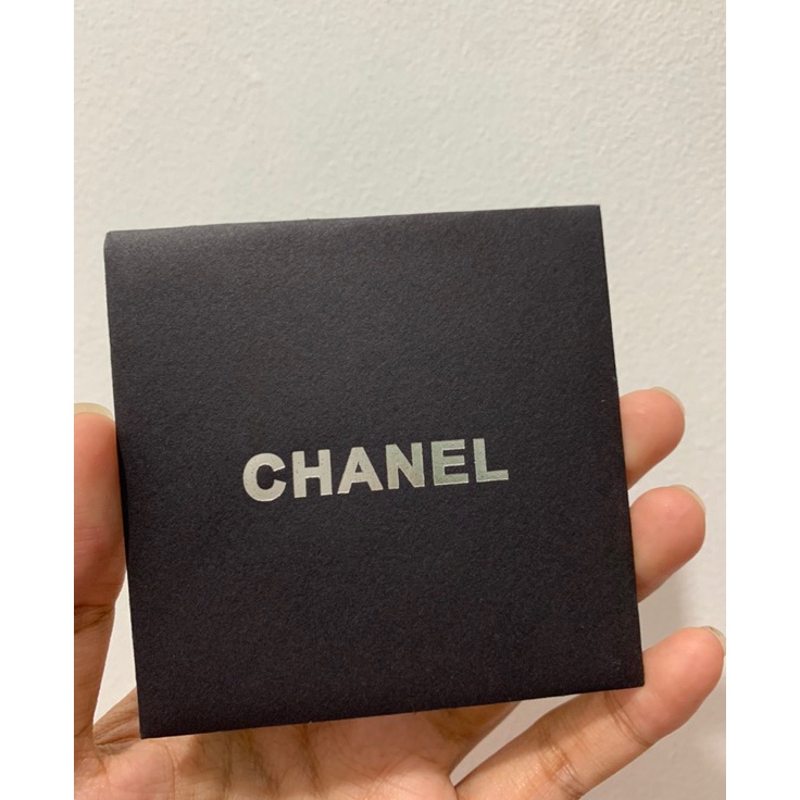 

Model Limited CHL Book Instruction Amplop Black