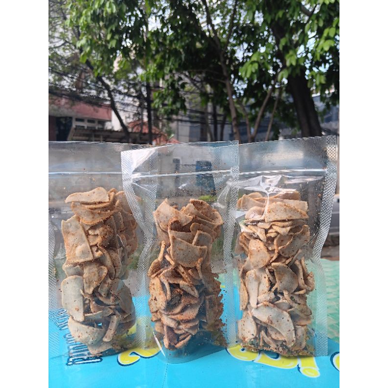 

Basreng Daun Jeruk Pedas / 3 Pcs