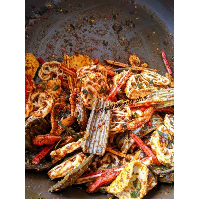 

KRUPUK SEBLAK CAMPUR/MiX JENGKOL/PEDO/BETON BUMBU CIKRUH PEDAS DAUN JERUK 500grm