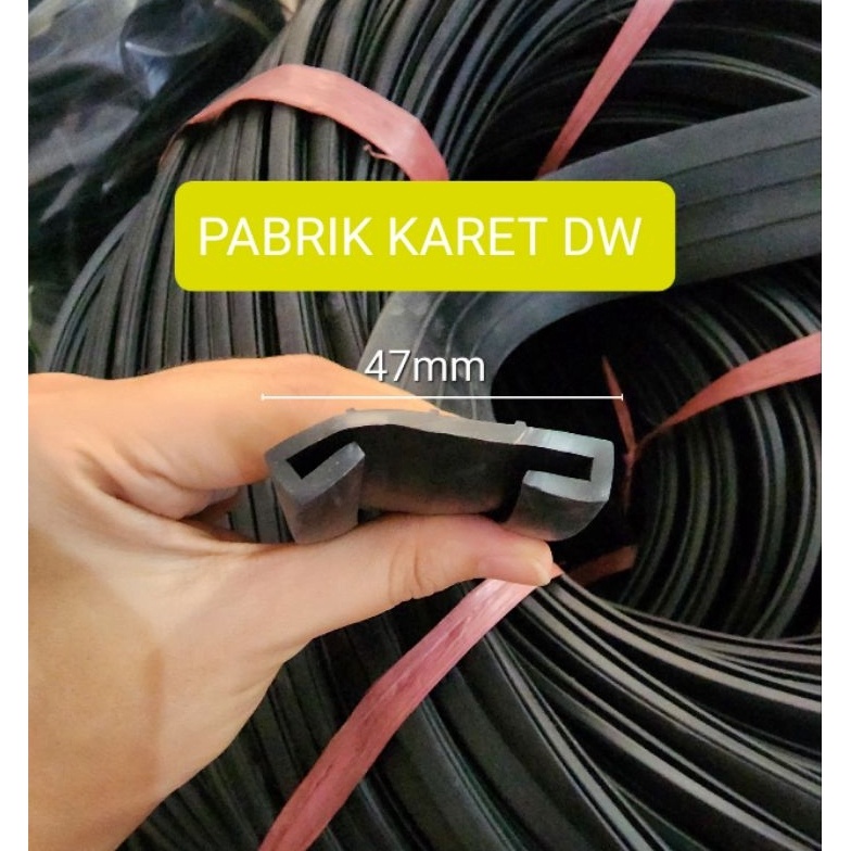 

KODE K6I3 KARET STAPLES 47MM STEPLES 47CM LIST LIS C PELINDUNG PLAT