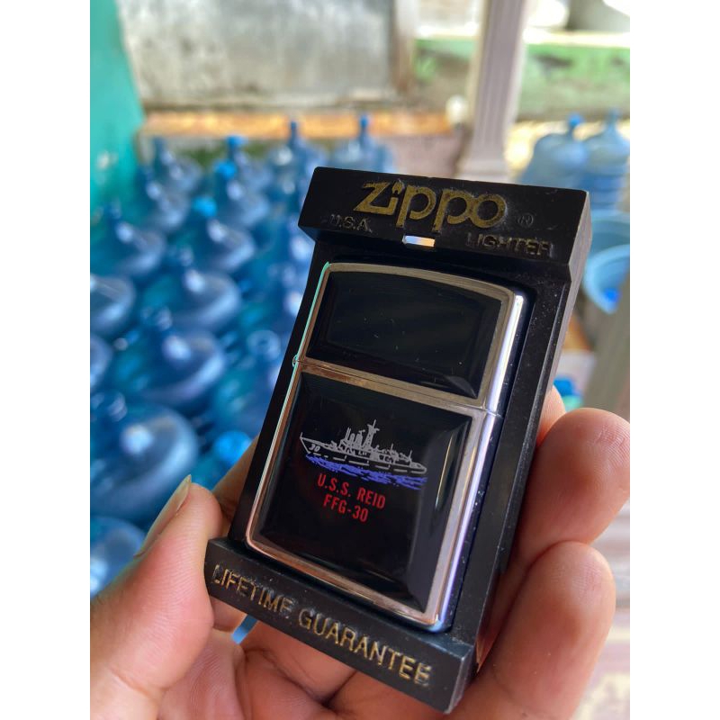 zippo black srimshaw USS 1992 RARE ITEM