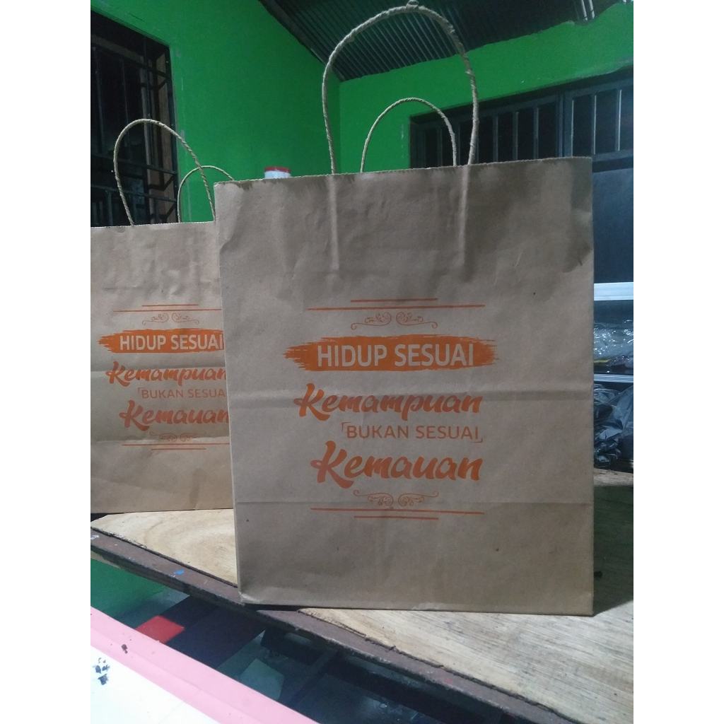 

sablon paper bag 20 x 10 x 24 cm 20 lembar