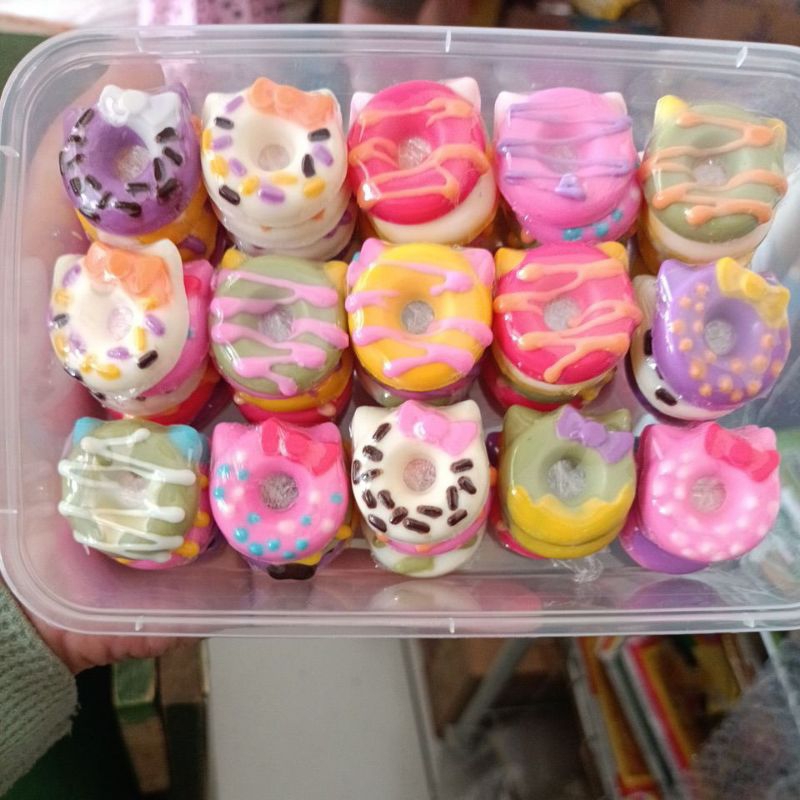 

Coklat Karakter Donat Kitty 1box isi 70pcs