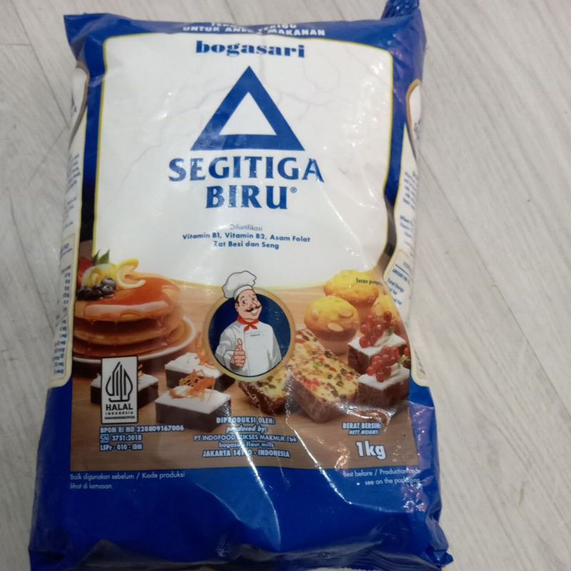 

Tepung terigu segitiga biru