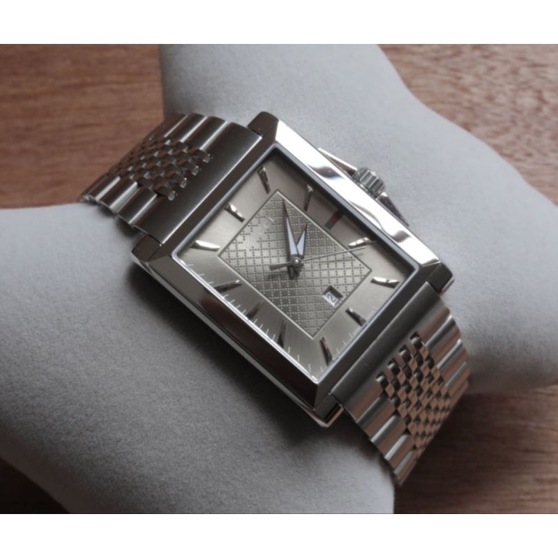 GUCCI Men's G-Timeless Rectangle watch AUTHENTIC
