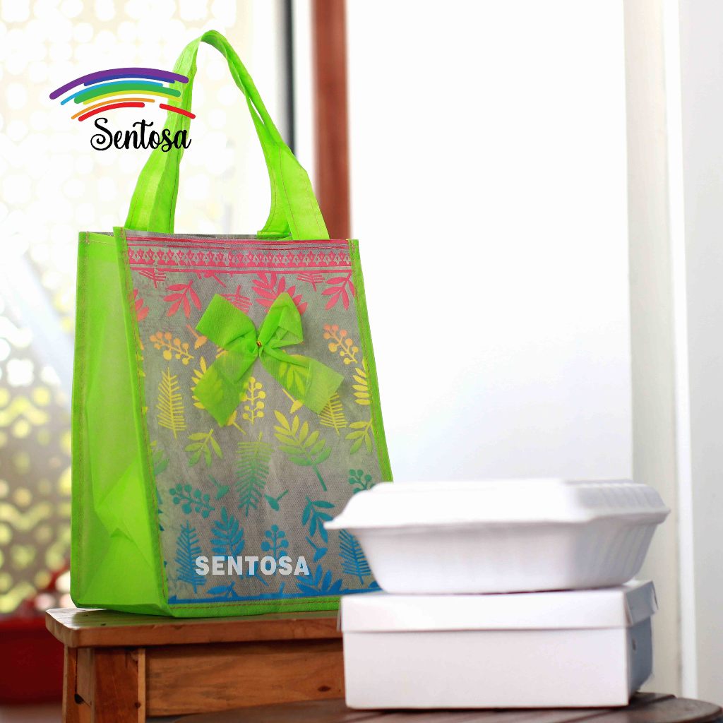 

Tas Hajatan Untuk Box Nasi Ukuran 18 Cm Isi 12 Pcs