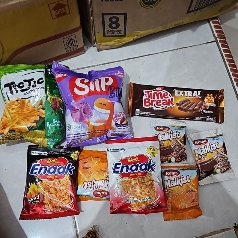 

ANEKA SNACK MULAI Rp 500