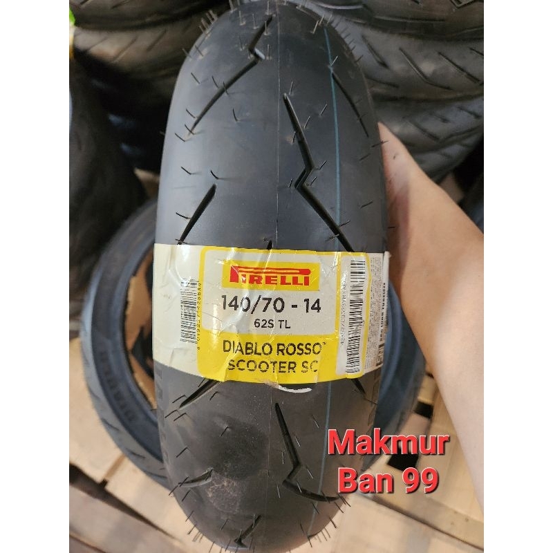 Ban Pirelli Diablo Rosso Scooter SC 140/70-14 Tubeless