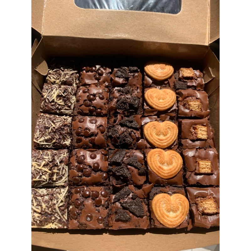 

FUDGY BROWNIES,BROWNIES NYOKLAT