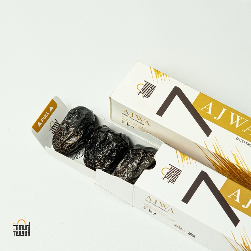 

Timur Tengah Kurma Ajwa 7 Butir Premium Original High Quality