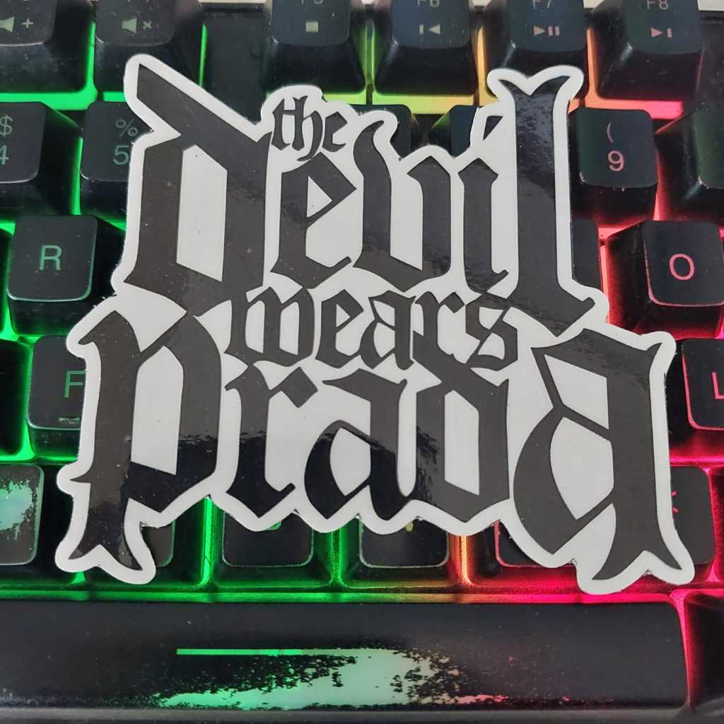 

STIKER THE DEVIL WEARS PRADA - STIKER MUSIK BAND METAL / PUNK / HARDCORE / METALCORE - VINYL ANTI AIR