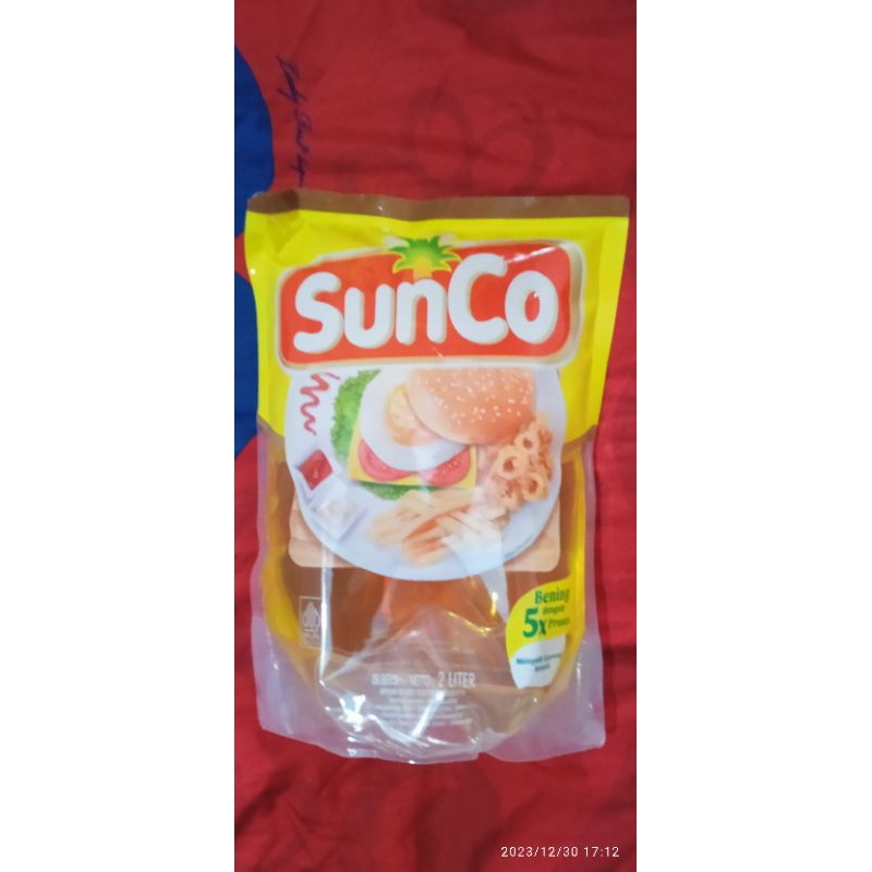 

(jatim) sunco minyak goreng sanco refill 2 liter/ minyak goreng sunco 2 liter refill