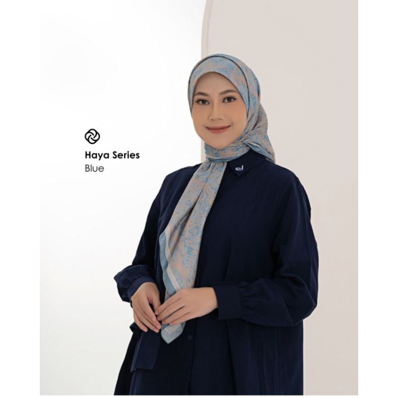 Hijab Motif Segi Empat Deenay Haya Series
