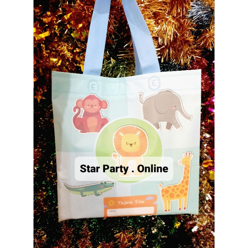 

HBPA Laminasi 24x15x25 Animal / Tas Laminasi Karakter Bento / Godie Bag / Bag Bento / Tas Bento Karakter / Tas Ulang Tahun / Tas Hajatan