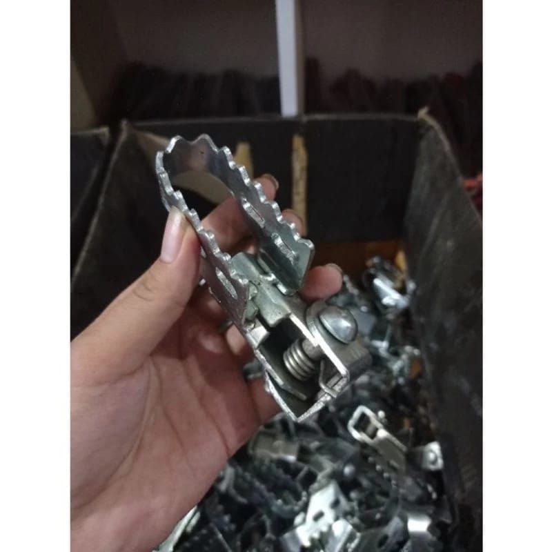 FOOTSTEP KECIL TRAIL UNIVERSAL