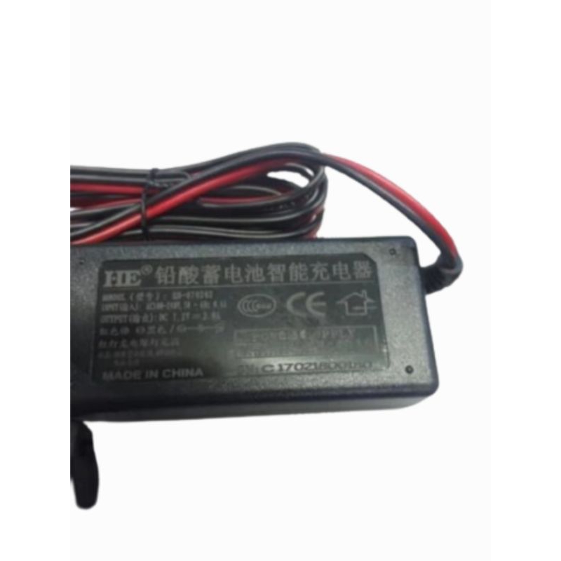 CHARGER ACCU KERING 6 VOLT 2 AH. MERK HE