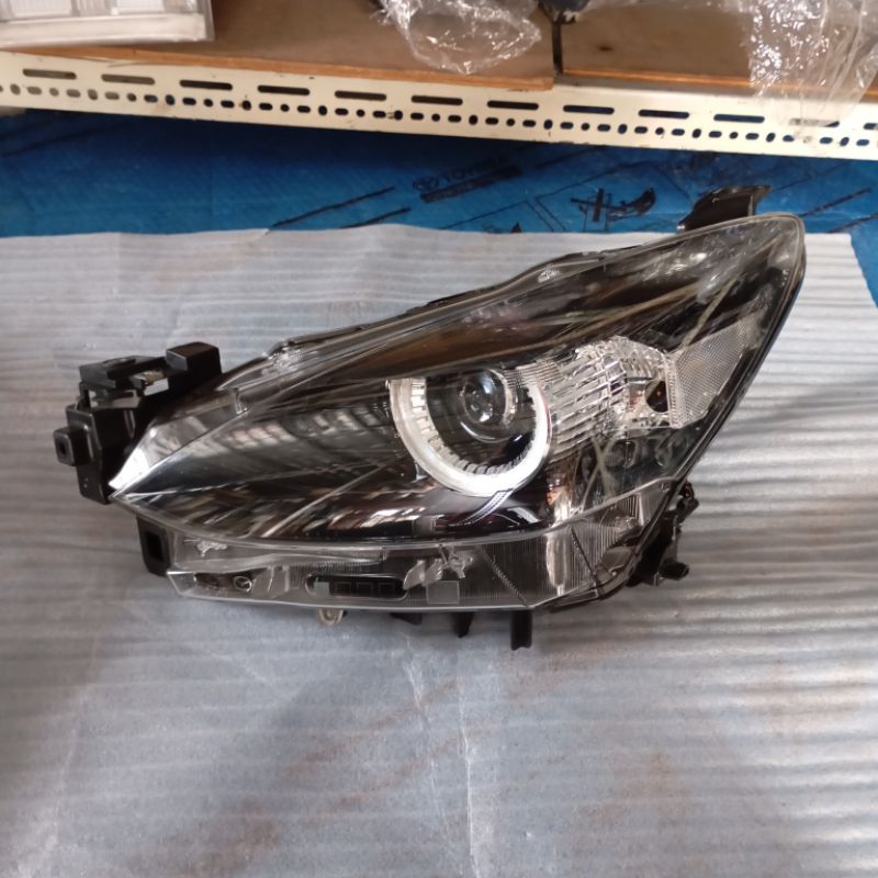Headlamp lampu depan new mazda 2 skyactive 2022 2023 original